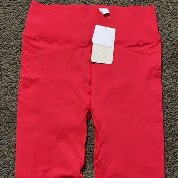 Fabletics persimmon red athletic leggings - Picture 3 of 6